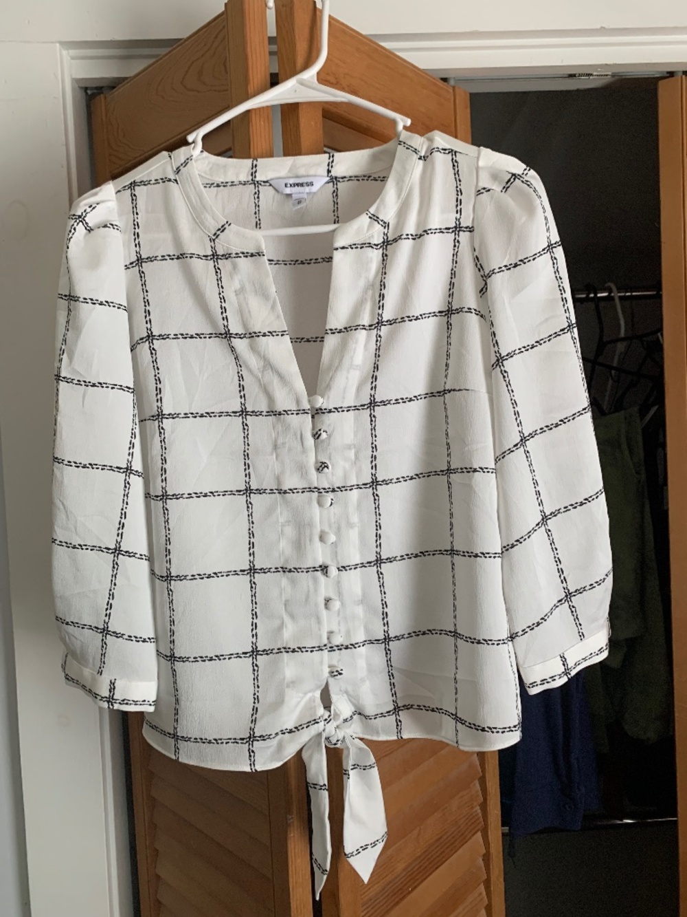 Express blouse sz XS,black and white business casual